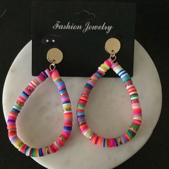 Stud Earrings - Picture 1 of 3